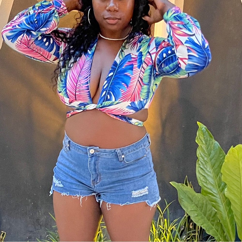 Tropical Print Long Sleeve Crop Top